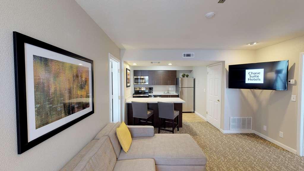 Chase Suite Hotel Newark Fremont Habitación foto